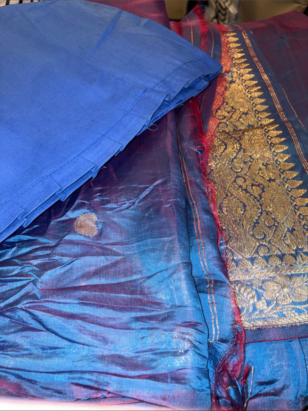2 piece skirt‎ and Blue and Gold Silk Saree with Intricate Zari Border D4
